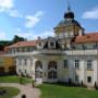 Zámek Hořovice, hlavní průčelí do čestného dvora