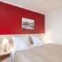 Guest room with one bed