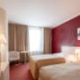 Guest room with single bed(s)