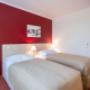 Guest room with single bed(s)