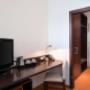 Guest room with double bed(s)