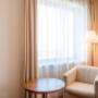 Guest room with double bed(s)