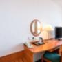 Guest room with double bed(s)