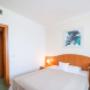Guest room with queen bed(s)
