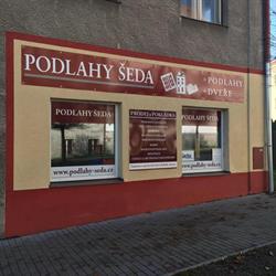 Podlahy Šeda