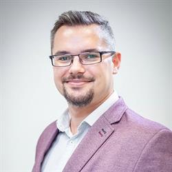 Ing. Tomáš Kopecký, PFP - finanční poradce Ostrava - 4fin