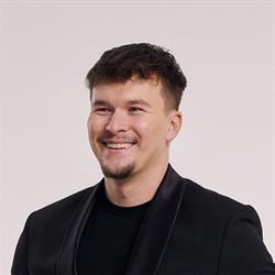 Artem Saykin - realitní makléř Praha RE/MAX