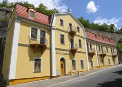 Penzion Ve Skále (Hotel in the Rock)