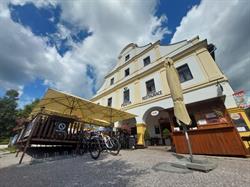 Hotel a Restaurace Pošta