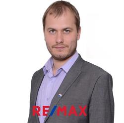 Josef Starý - realitní makléř