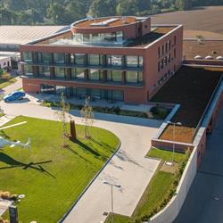 Hotel S-Port Véska