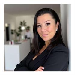 Barbora Lacena - odstranění obočí laserem, permanentní make-up