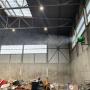 Celkový pohled na funkci mlžícího ventilátoru s rotačním atomizérem v provozu sběrného dvoru