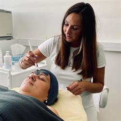 PH Salon - Kosmetický a Masážní Salon