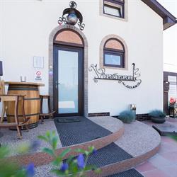 Restaurace, Vinárna a Penzion U Doubků