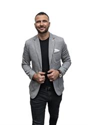 Vasyl Turačok, realitní makléř
