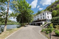 Hotel Mandát