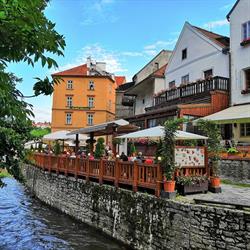 LEYLARIA Hotel a Restaurace