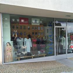 Metrový textil, spodní prádlo a galanterie